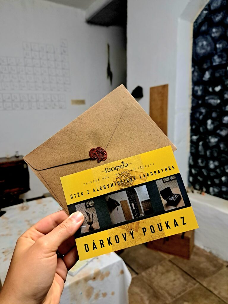 Dárkový poukaz pro únikovou hru.